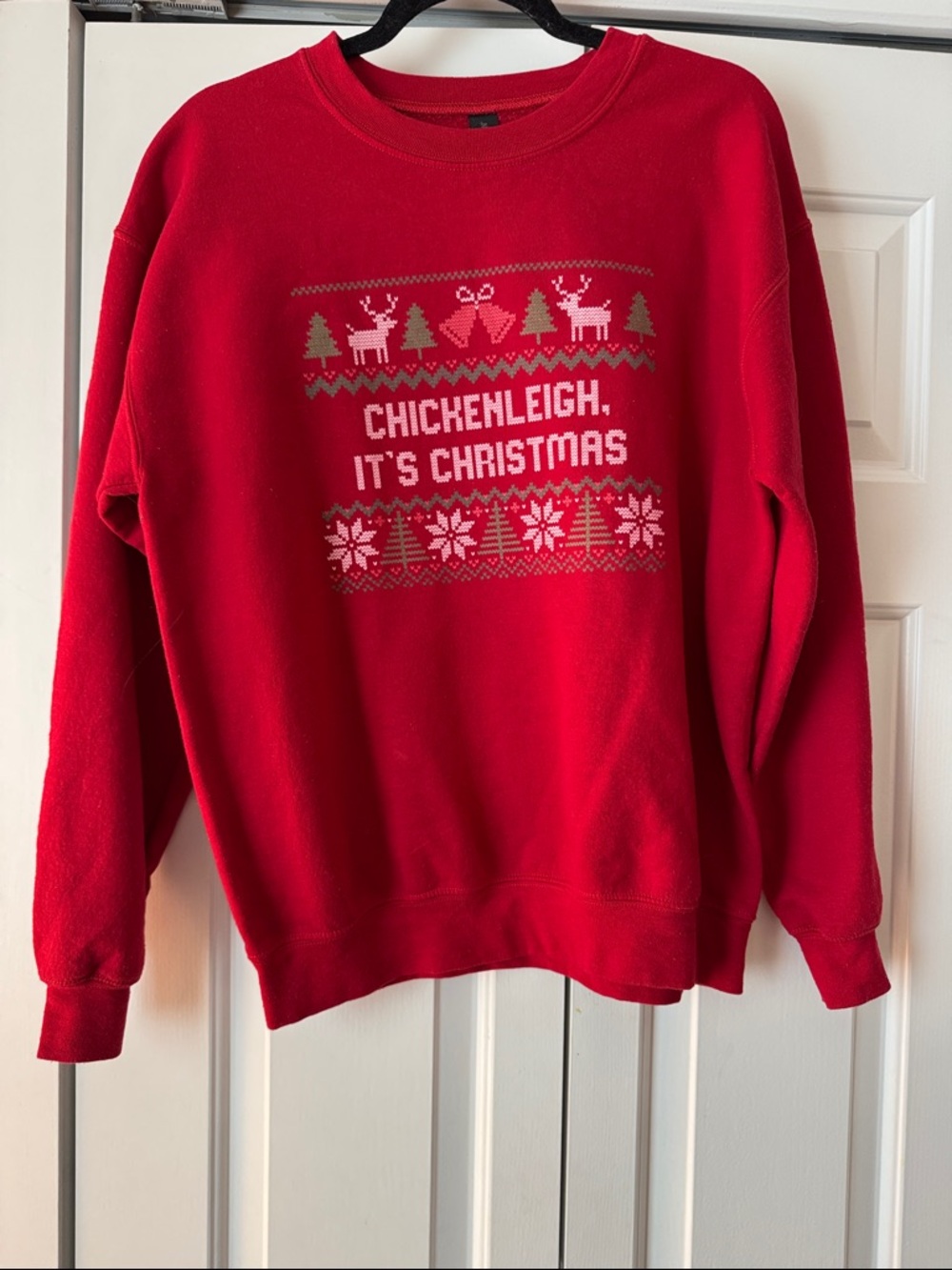 Red Christmas Sweatshirt - "CHICKENLEIGH, IT'S CHRISTMAS" M